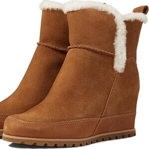 UGG Malvella (Chestnut Suede) Women's Shoes